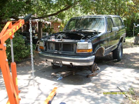 1992 Ford Bronco - 4/27/08...time to pull the 5.0...she was tired! :D