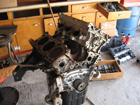 1991 Mitsubishi 3000GT - block tear down