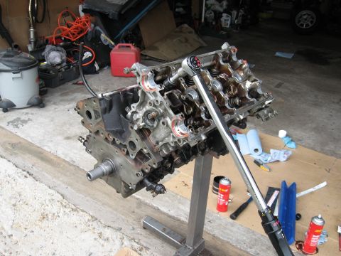 1991 Mitsubishi 3000GT - re-installing the head