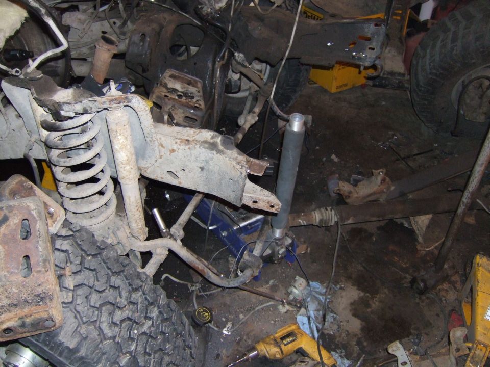 1989 Ford Bronco front suspension and tire
