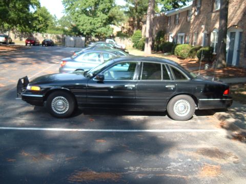1996 Ford Crown Victoria - Stock Police Wheels and Caps :-(