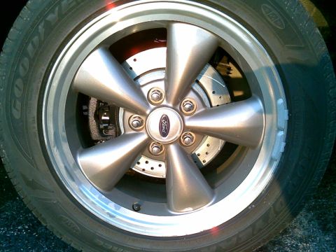 2003 Ford Crown Victoria - slotted and drilled disks with ceramic pads on the rear