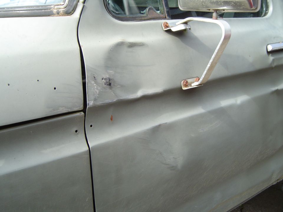 Random bodywork on the dent from the first wheelin trip. This is where i hit the door on a tree