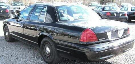 2005 Ford Crown Victoria photo