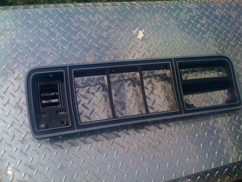 1984 Ford F-250 - 77/79 Ford Instrument cluster bezel