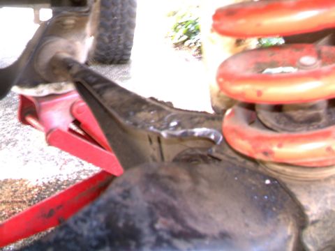 1987 Ford Bronco II - the notch I had to put in the radius arm to get the long bolt out