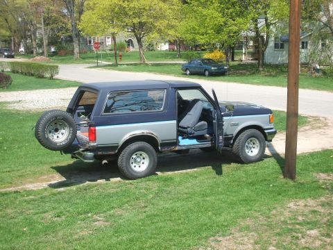 2008 Trip - 1990 Ford Bronco