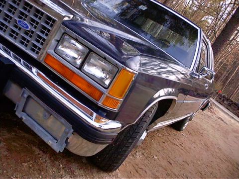 1987 Ford LTD Crown Victoria photo