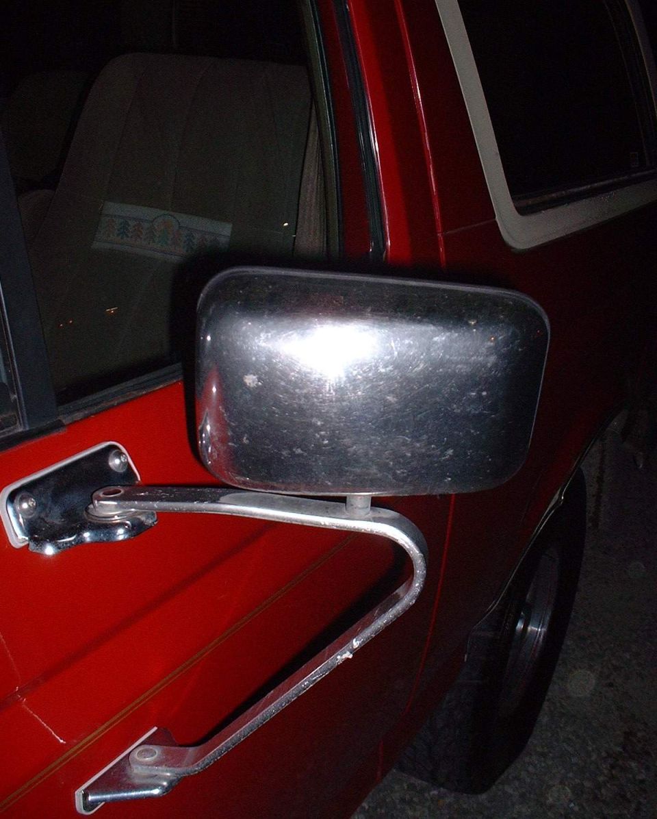 Driver's mirror.