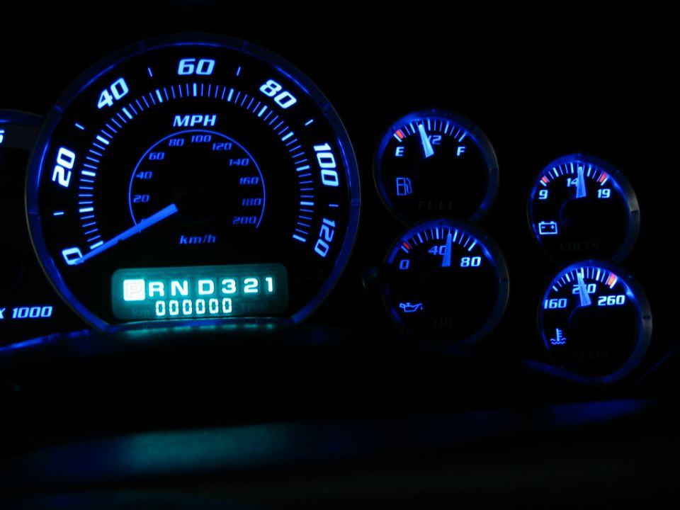 Escalade cluster 01