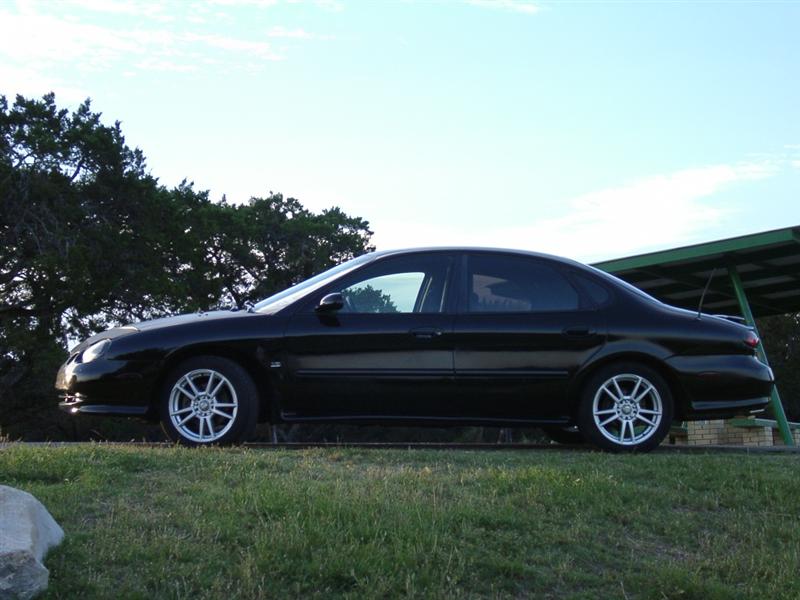 1998 Ford Taurus “Wesley Snipes”