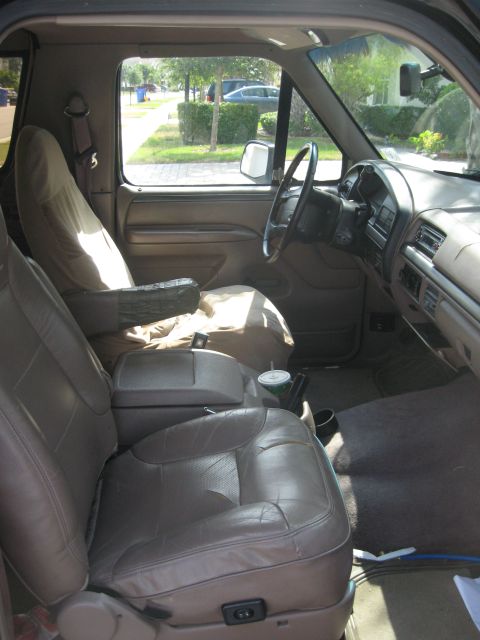 1995 Ford Bronco photo