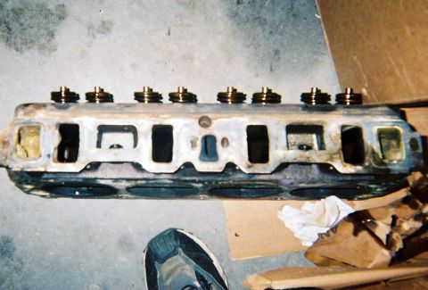 1988 Ford Bronco - Here is the old head's intake runners, for comparison to the new GT-40 head's runners.
