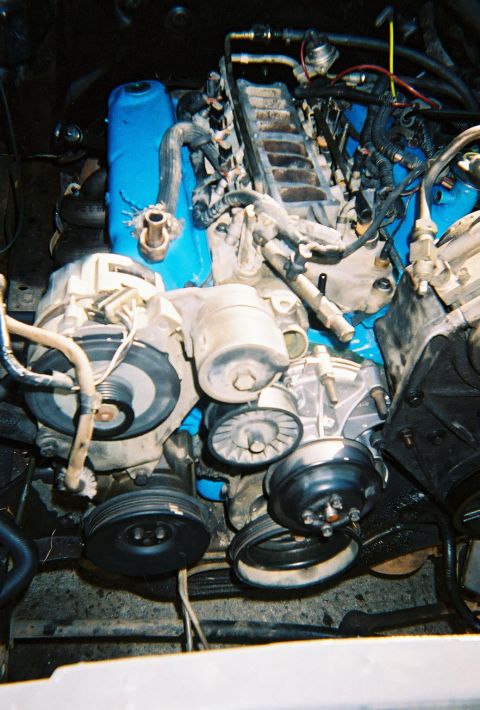 1988 Ford Bronco - Got the accessories hooked up and the lower intake mounted, which proved to be a difficult problem to over come.