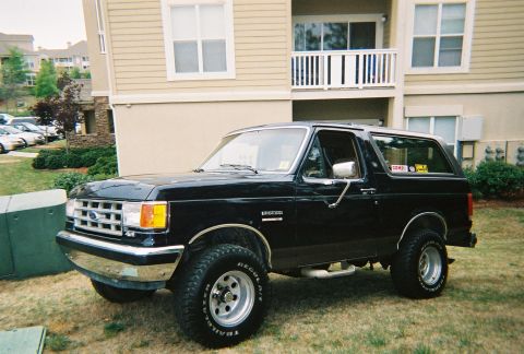 1988 Ford Bronco - Climbing up a hill in my apartment complex.