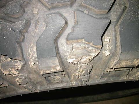 1990 Ford Bronco - Interesting siping.