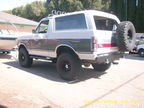 1989 Ford Bronco - Cross Enterprises Bumper