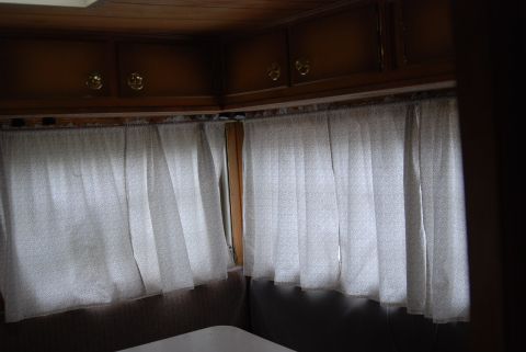 1987 Ford F-250 - Eating area. Screens need to be replaced