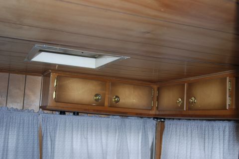 1987 Ford F-250 - Cabinets over eating area