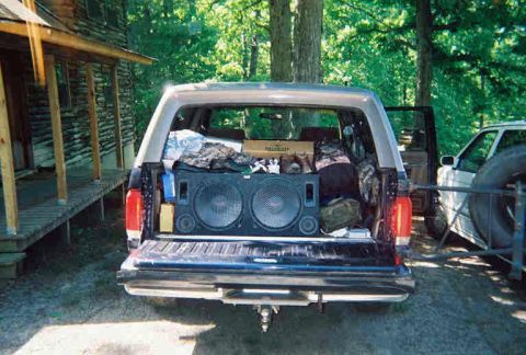 1988 Ford Bronco - The truck loaded ready to leave, like my new speaker box?