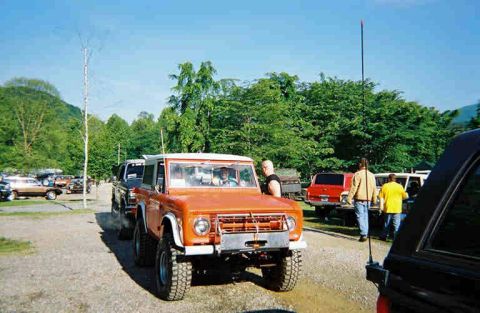 1988 Ford Bronco - There is Donald's EB with Big Mike next to his truck talking to him.