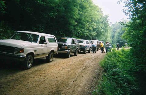 1988 Ford Bronco - Here we are lined up for Saturday's Big Bronco F2 trip.
