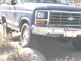 1986 Ford Bronco - OOOHHH! Look at that flex! lol
