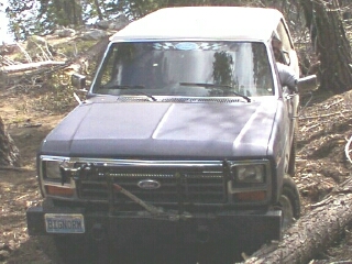 1986 Ford Bronco - tight turn