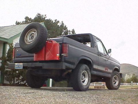 1986 Ford Bronco - all gassed up