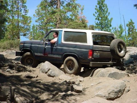 1986 Ford Bronco - Who says stock can't do rocks?