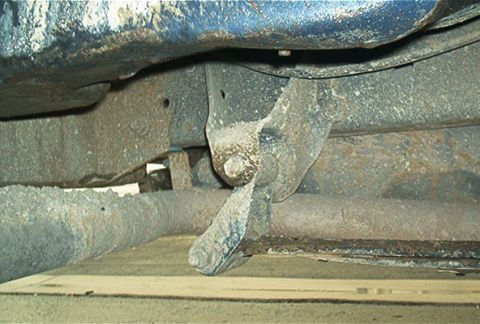 1986 Ford Bronco - shackle flip