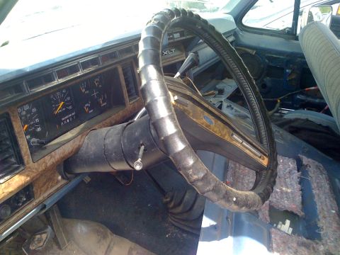 1984 Ford F-250 - 80/86 Auto tilt wheel