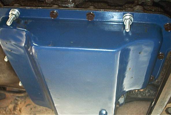 Tranny pan installed with 6 studs to mount the skidplate.