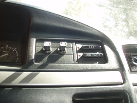 1992 Ford Bronco - dash switches again