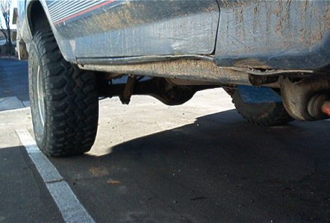 1986 Ford Bronco - Rocksliders. I used 40" of 3x3x3/8ths steel. A little heavy but I got a deal on it already cut so here they are.