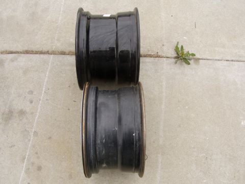 1989 Ford Bronco - Stock 15x8 in front, 15x10 in back