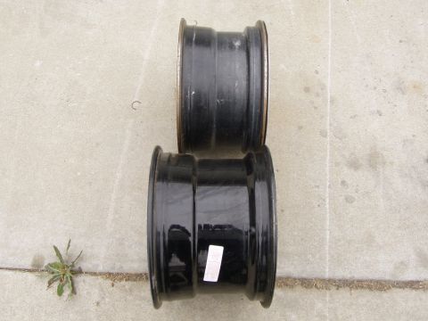 1989 Ford Bronco - 15x10 in front, Stock 15x8 in back