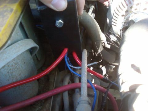 1995 Ford Bronco - all wires come out of 3 holes at the bottom of the box