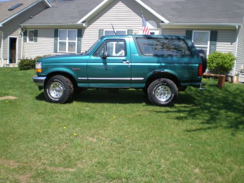 1996 Ford Bronco photo