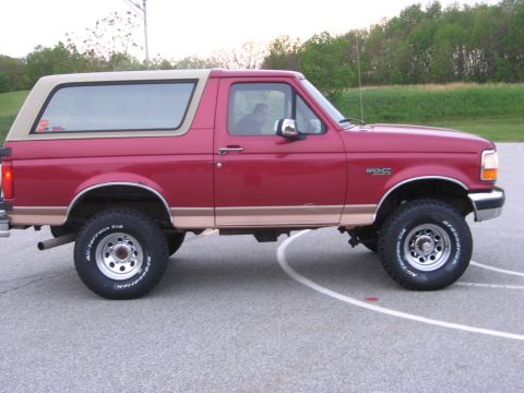 1995 Ford Bronco photo