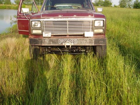 1980 Ford Bronco - first trip w/new front axle, nothing special. Just took it up to the farm, about a 100 mile round trip and it rides so much better now!!