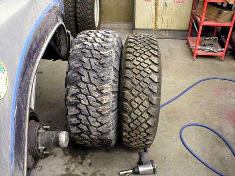 1985 Ford Bronco - Left-summer rubber: 33/12.5/15 Goodyear MT/R's Right-winter rubber: 235/85/16 - studded Chaparral CT's (Yokohama).
