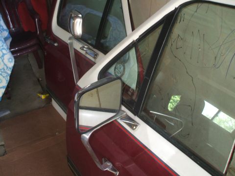 1990 Ford Bronco - Mirrors that work..!