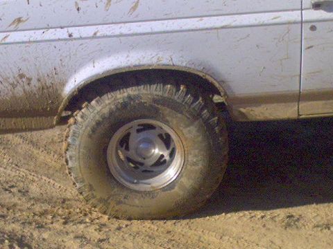 1996 Ford Bronco - tucking 35's
