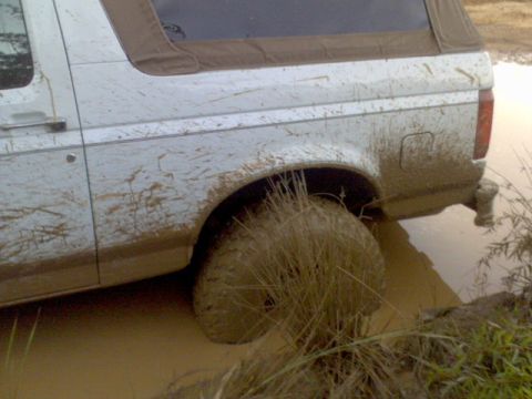 1996 Ford Bronco - stuck