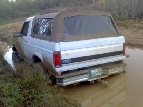 1996 Ford Bronco - stuck