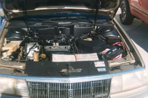 1989 Lincoln Continental - Engine