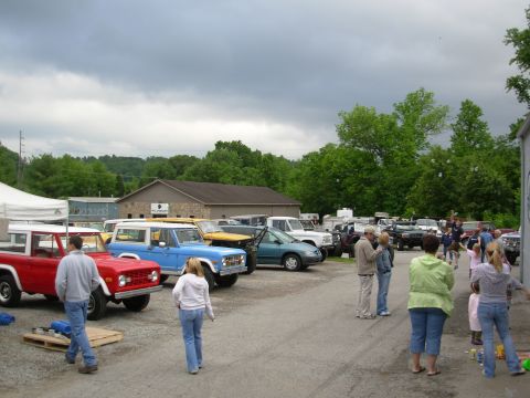 1983 Ford Bronco - There was a fairly good turnout at the Duff's open house, including a PSTD EB (2WD) & a 4-door EB.