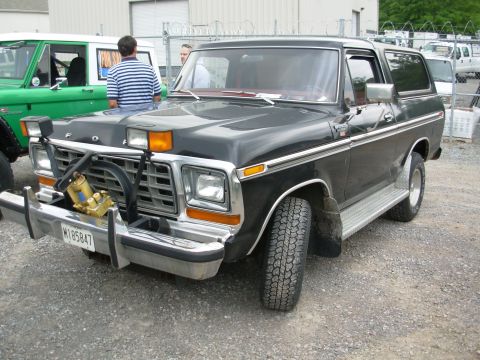 1983 Ford Bronco - Seen at Duff's on Fri before the '08 SuperCelebration in Knoxville.