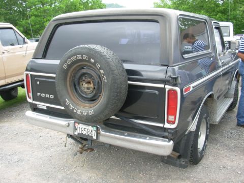 1983 Ford Bronco - Seen at Duff's on Fri before the '08 SuperCelebration in Knoxville.